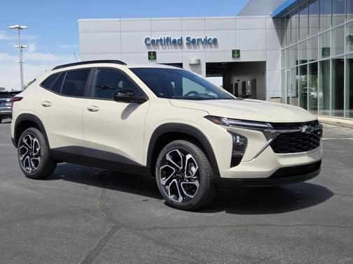 White Sand 2026 Chevrolet Trax 2RS