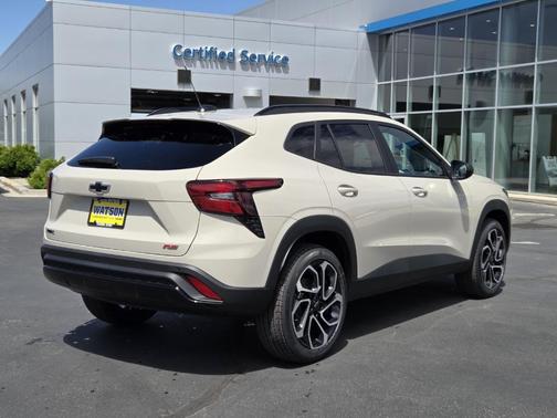 White Sand 2026 Chevrolet Trax 2RS