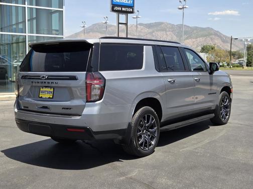 Sterling Gray 2024 Chevrolet Suburban RST