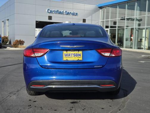 2016 Chrysler 200 Limited