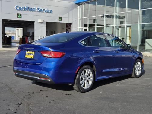 2016 Chrysler 200 Limited