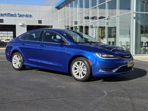 2016 Chrysler 200 Limited