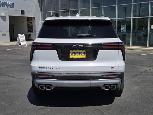 Polar White 2026 Chevrolet Traverse Z71