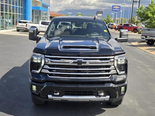 2025 Chevrolet Silverado 3500 High Country