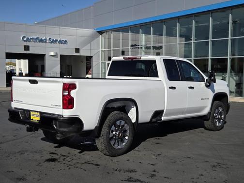 2026 Chevrolet Silverado 2500 Custom