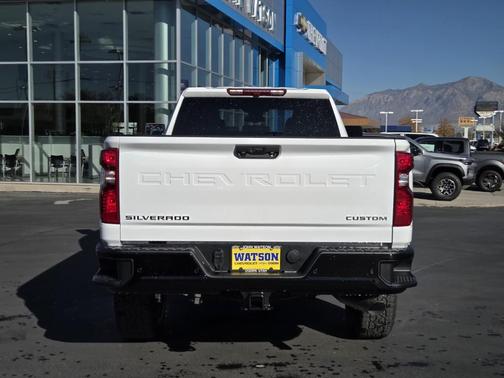 2026 Chevrolet Silverado 2500 Custom