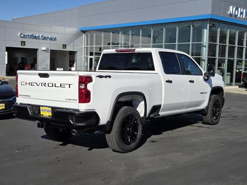 2026 Chevrolet Silverado 2500 Custom