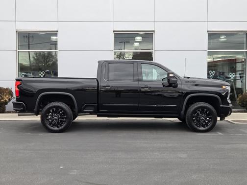 2025 Chevrolet Silverado 3500 High Country