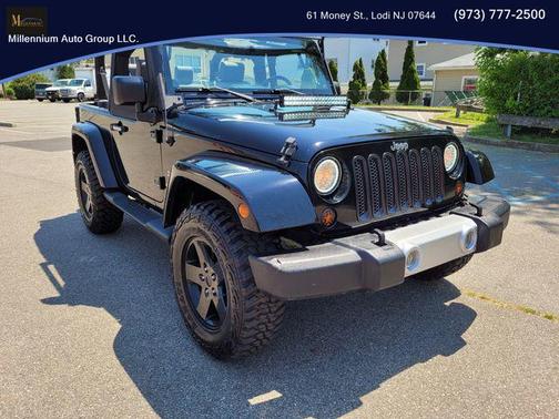 Photo 4 of 66 of 2008 Jeep Wrangler Sahara