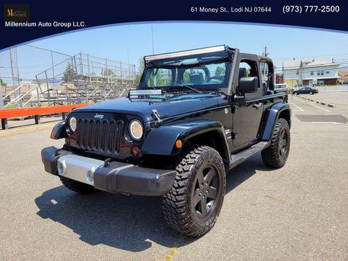 Photo 2 of 66 of 2008 Jeep Wrangler Sahara