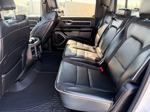Bright White Clearcoat 2026 RAM 1500 Laramie