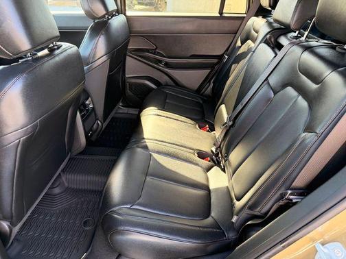 41 2026 Jeep Cherokee LAREDO/LIMITED
