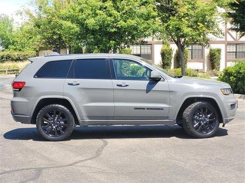 2019 Jeep Grand Cherokee Altitude