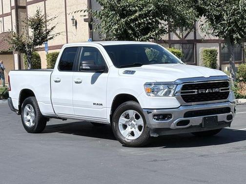 Bright White Clearcoat 2022 RAM 1500 Big Horn