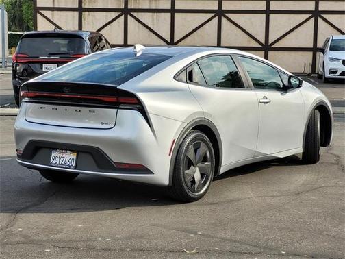 2023 Toyota Prius LE