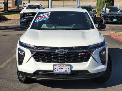 Summit White 2024 Chevrolet Trax 1RS