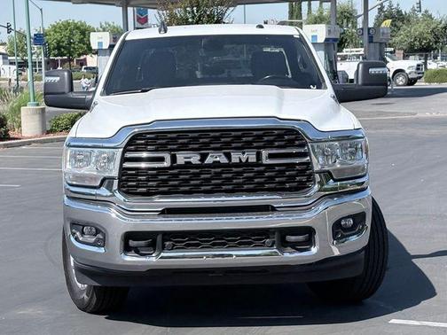 Bright White Clearcoat 2023 RAM 2500 Big Horn