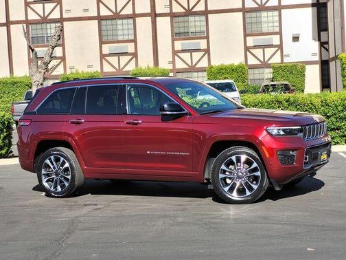 Velvet Red Pearlcoat 2023 Jeep Grand Cherokee Overland