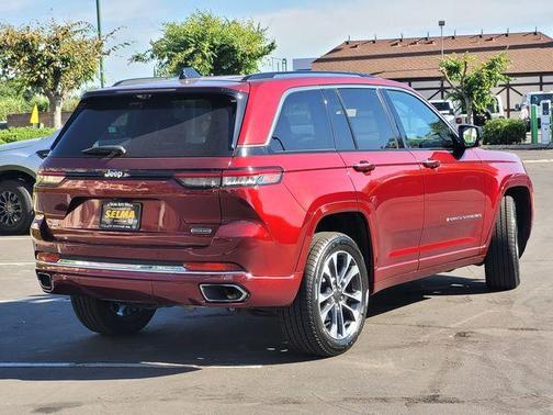 Velvet Red Pearlcoat 2023 Jeep Grand Cherokee Overland