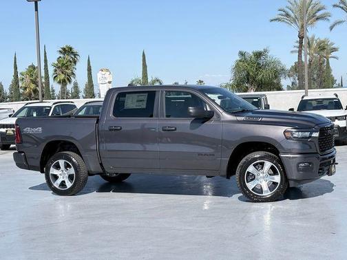 Granite Crystal Clearcoat Metallic 2026 RAM 1500 Express