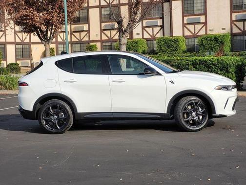 2024 Dodge Hornet R/T Plus