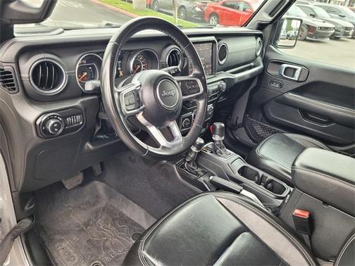 2022 Jeep Gladiator Overland