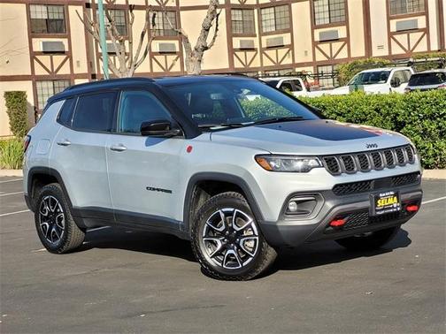 2024 Jeep Compass Trailhawk