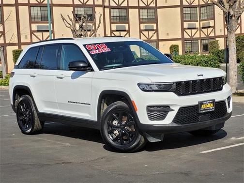 2024 Jeep Grand Cherokee Laredo