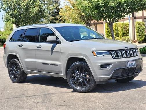 2022 Jeep Grand Cherokee WK Laredo