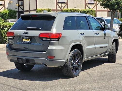 2022 Jeep Grand Cherokee WK Laredo