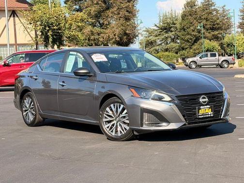 Gun Metallic 2025 Nissan Altima SV