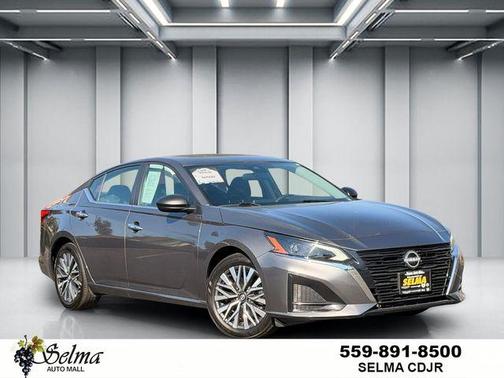 Gun Metallic 2025 Nissan Altima SV