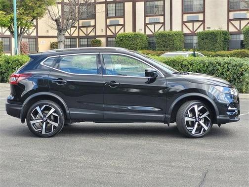 2020 Nissan Rogue Sport SL