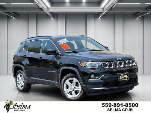 Diamond Black 2023 Jeep Compass Latitude