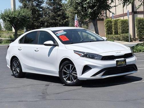 Snow White Pearl 2023 Kia Forte LXS