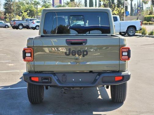 2026 Jeep Gladiator Sport