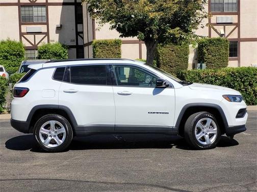 2023 Jeep Compass Latitude