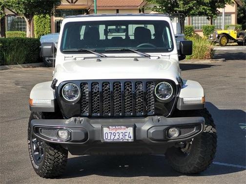 2023 Jeep Gladiator Sport