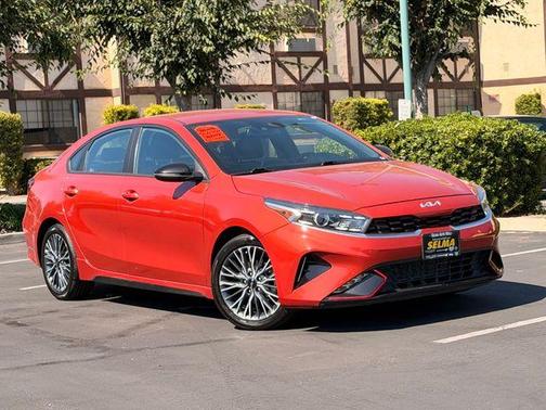 Fire 2023 Kia Forte GT-Line