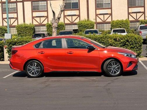 Fire 2023 Kia Forte GT-Line