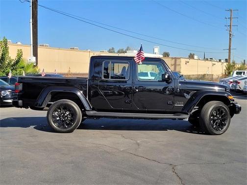 2023 Jeep Gladiator Overland