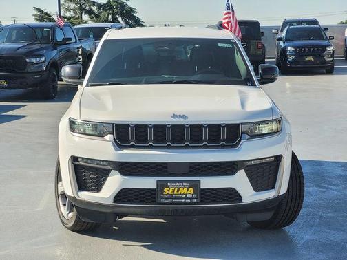 Bright White Clearcoat 2026 Jeep Grand Cherokee Limited