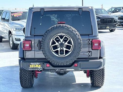 Granite Crystal Clearcoat Metallic 2026 Jeep Wrangler Rubicon