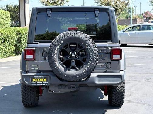 Crystal Metallic 2022 Jeep Wrangler Unlimited Sport