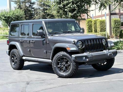 Crystal Metallic 2022 Jeep Wrangler Unlimited Sport