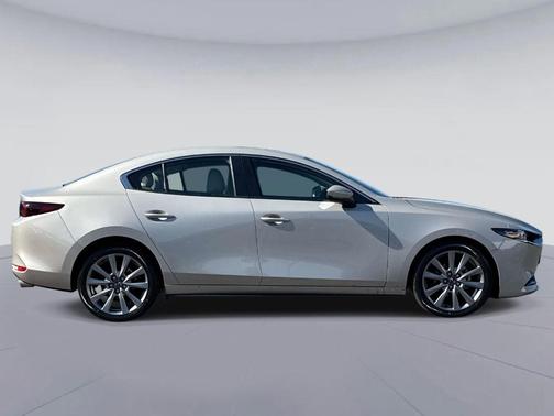 Machine Gray Metallic 2025 Mazda Mazda3 FWD w/Preferred Package