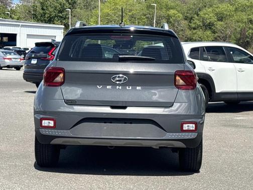 2024 Hyundai VENUE Limited