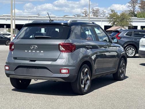 2024 Hyundai VENUE Limited