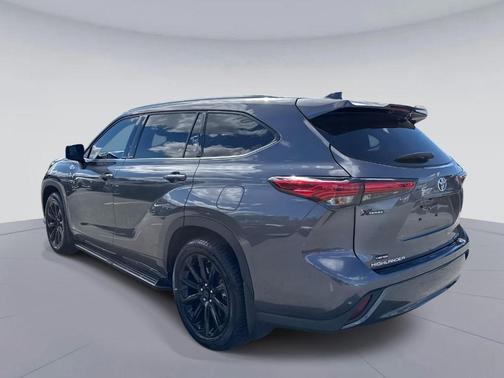 2022 Toyota Highlander Hybrid Limited