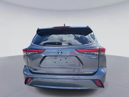 2022 Toyota Highlander Hybrid Limited